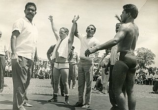 Suriname Armzwaai